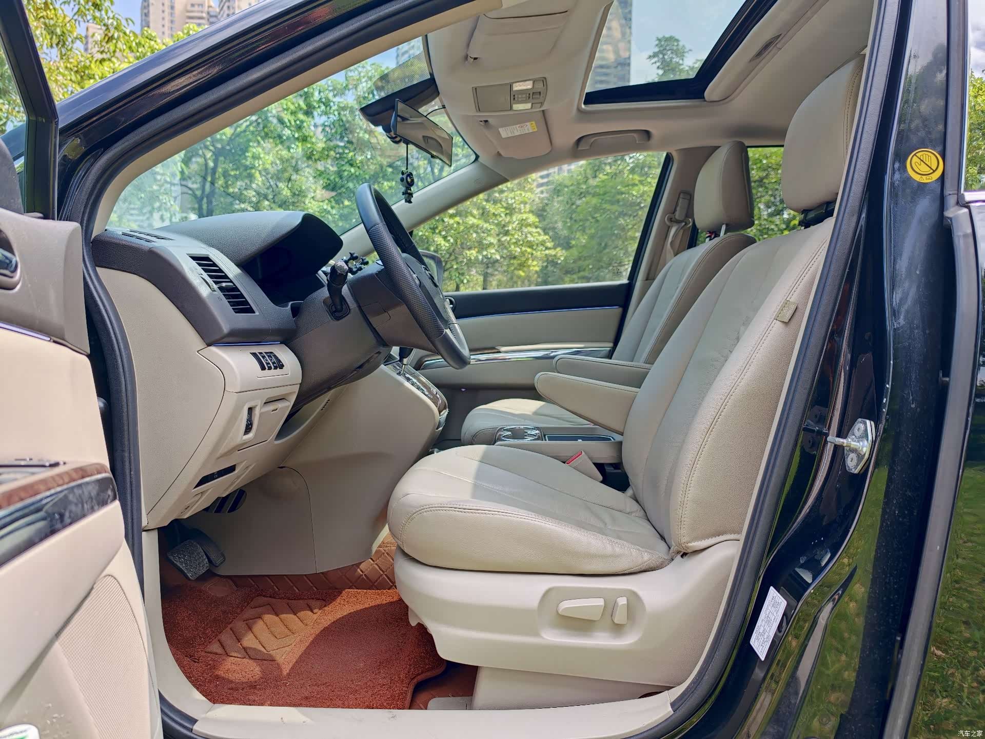 Mazda 8, 2013 все фото