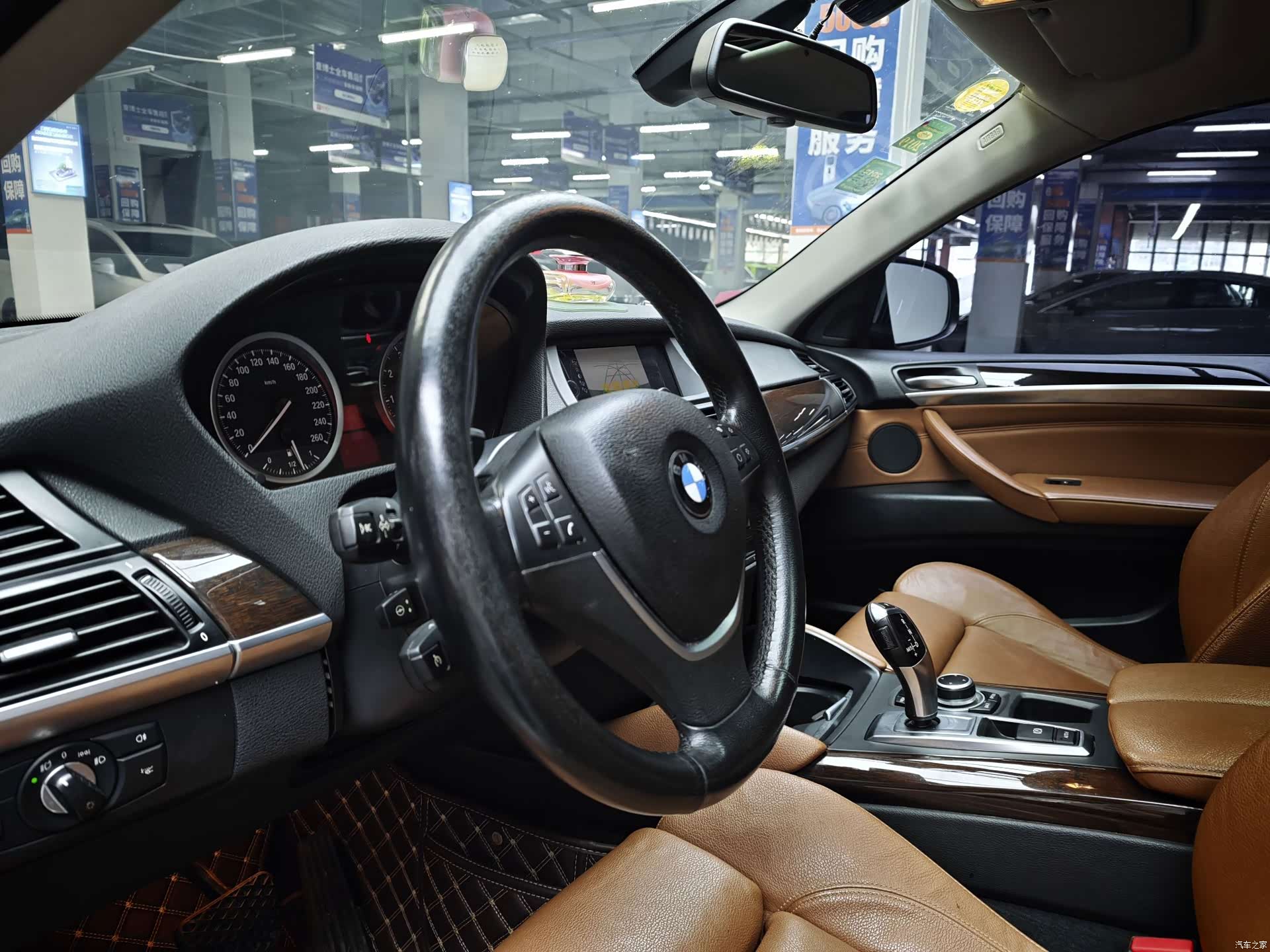 BMW X6, 2012 8