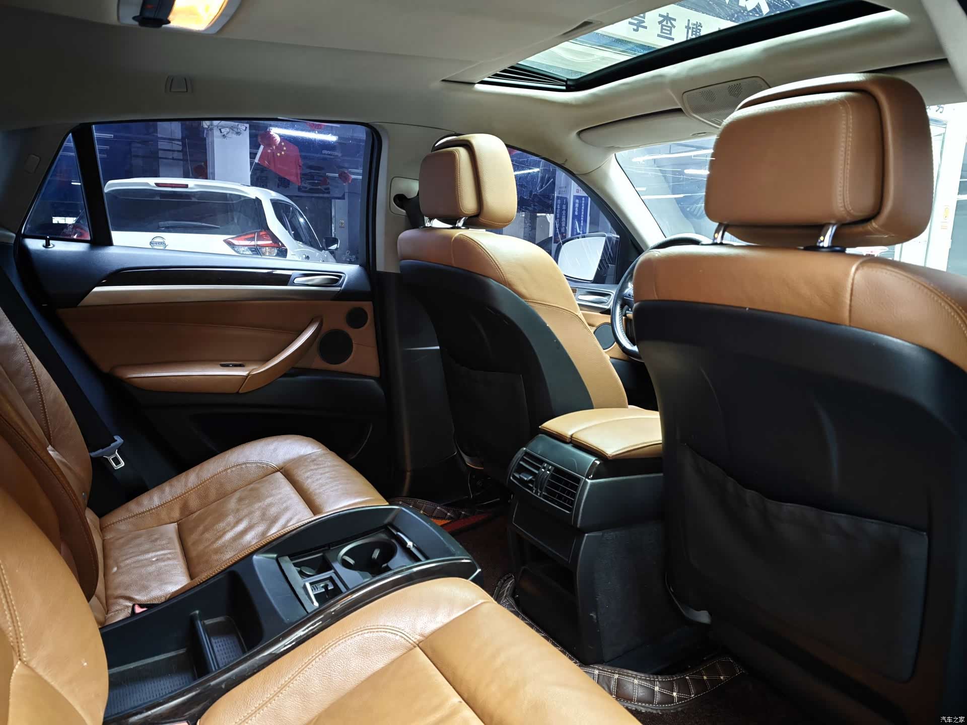 BMW X6, 2012 11