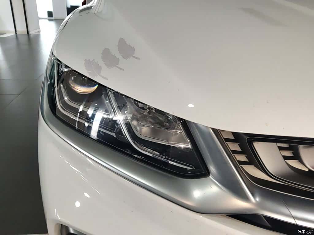 Geely Coolray, 2021 13