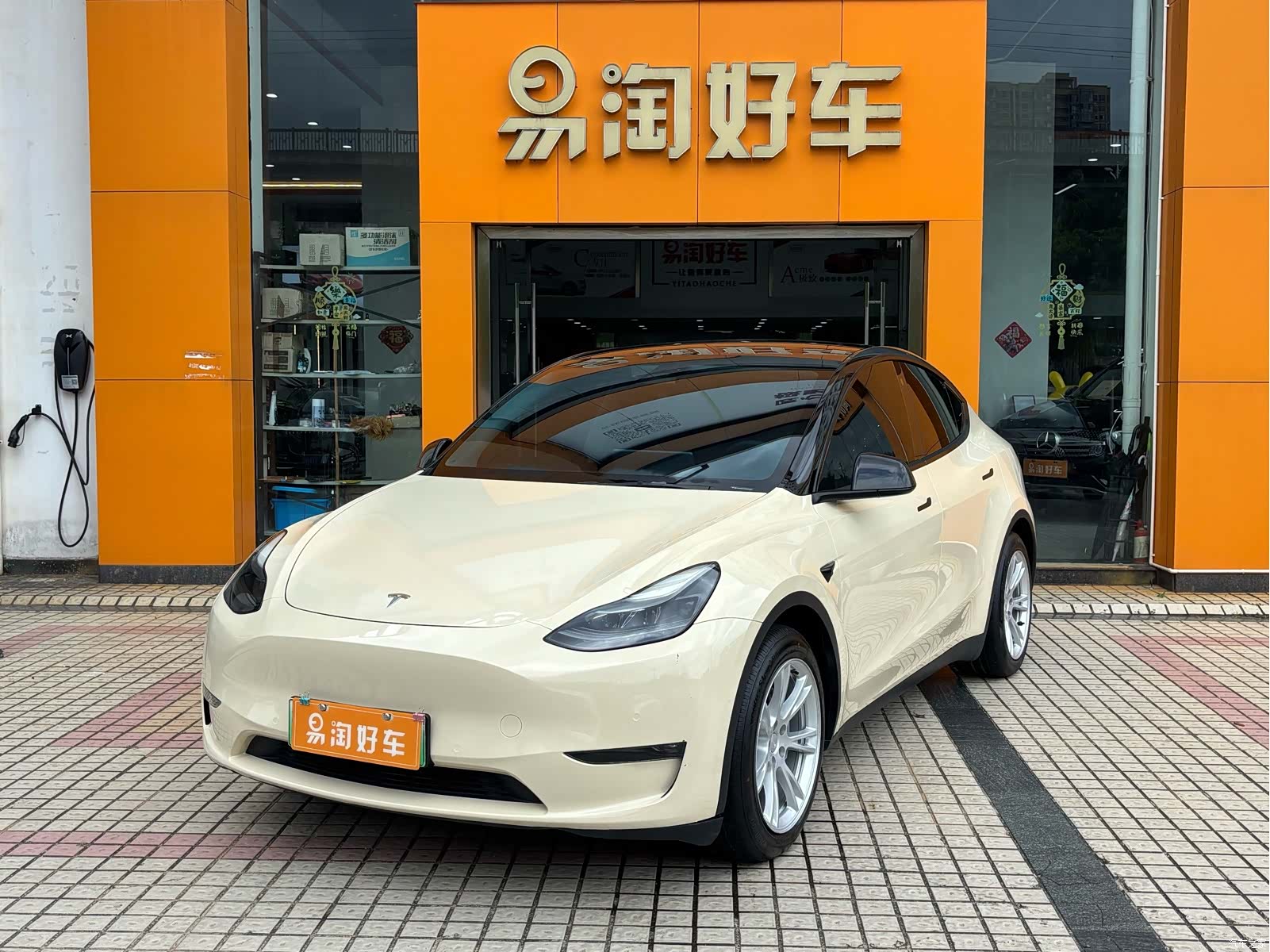 Tesla Model Y, 2021 1