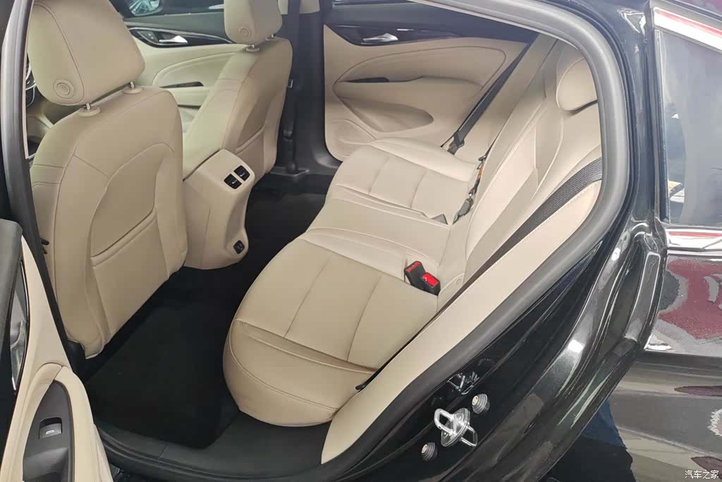 Buick Regal, 2021 11