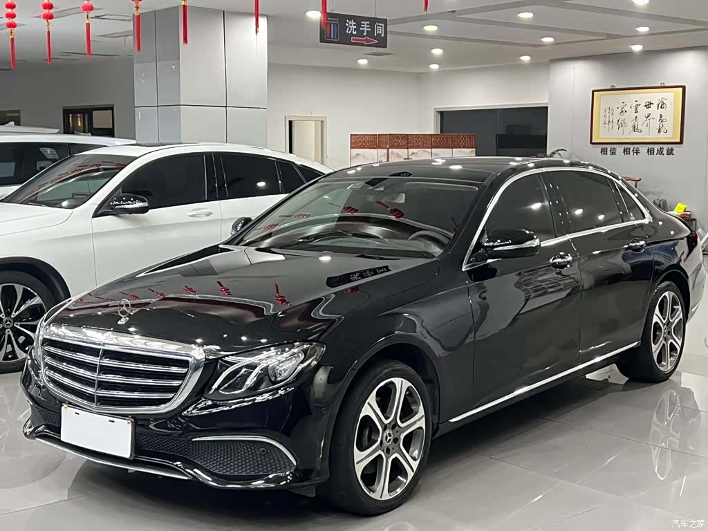 Mercedes-Benz E-Class, 2017 1