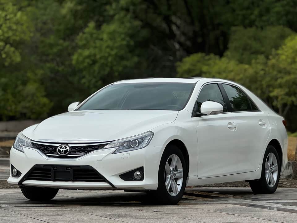 Toyota Reiz