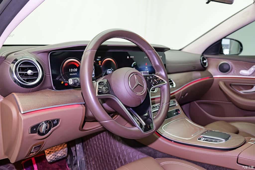 Mercedes-Benz E-Class, 2023 6