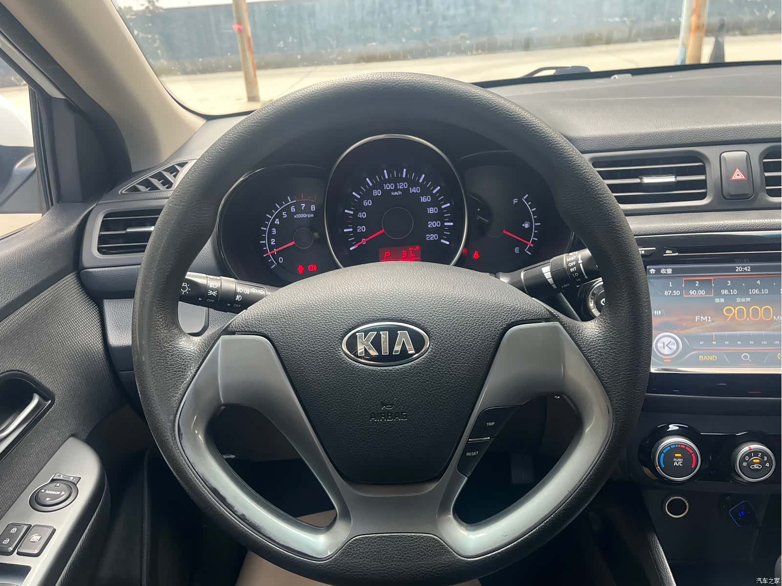 Kia K2, 2015 11