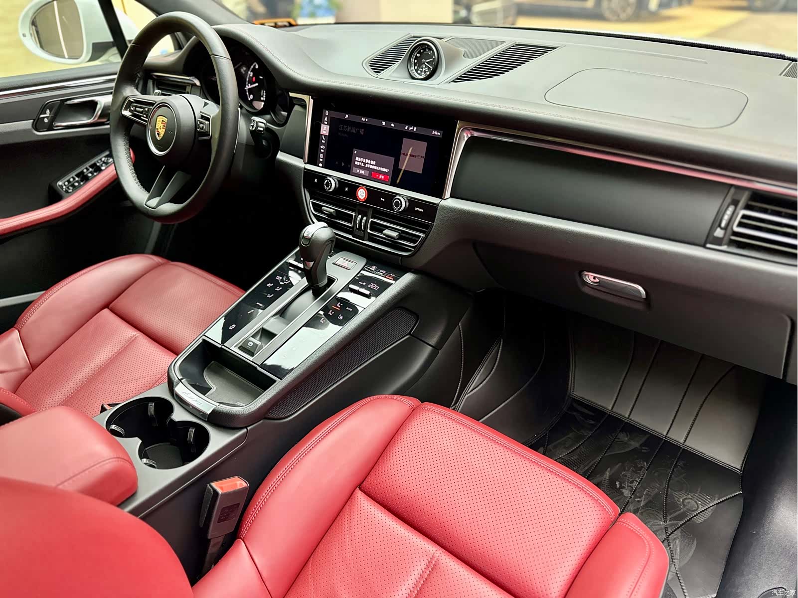 Porsche Macan, 2024 9