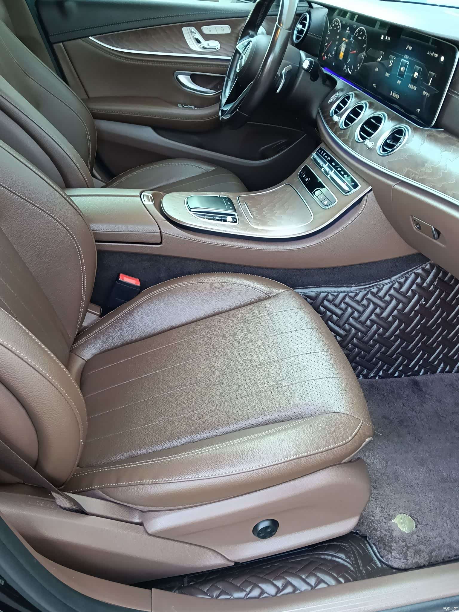 Mercedes-Benz E-Class, 2022 9