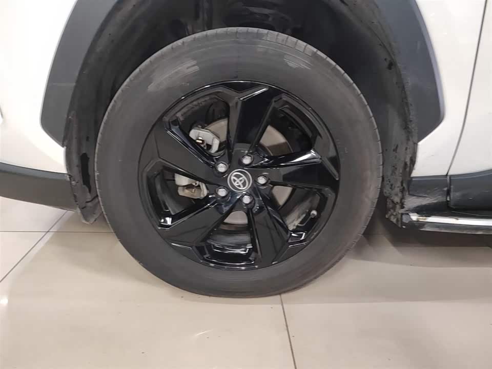 Toyota RAV4 Rongfang