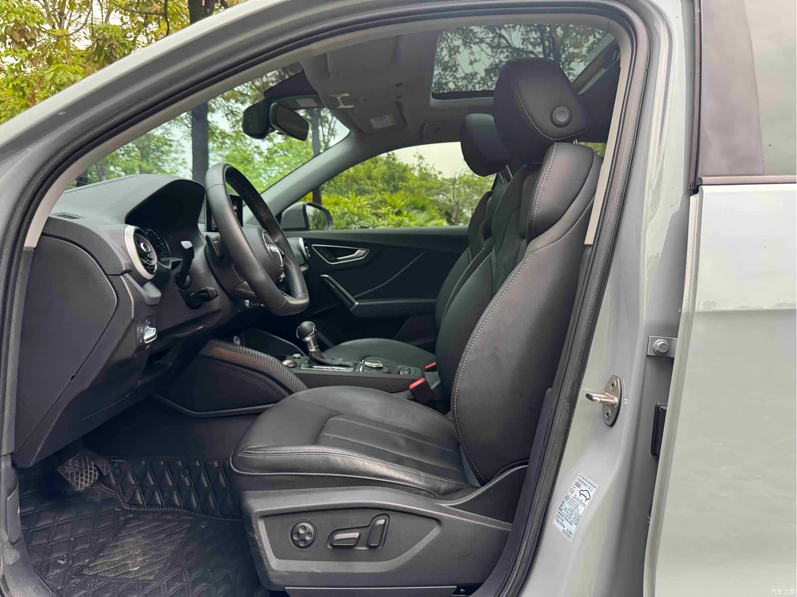 Audi Q2L, 2022 9
