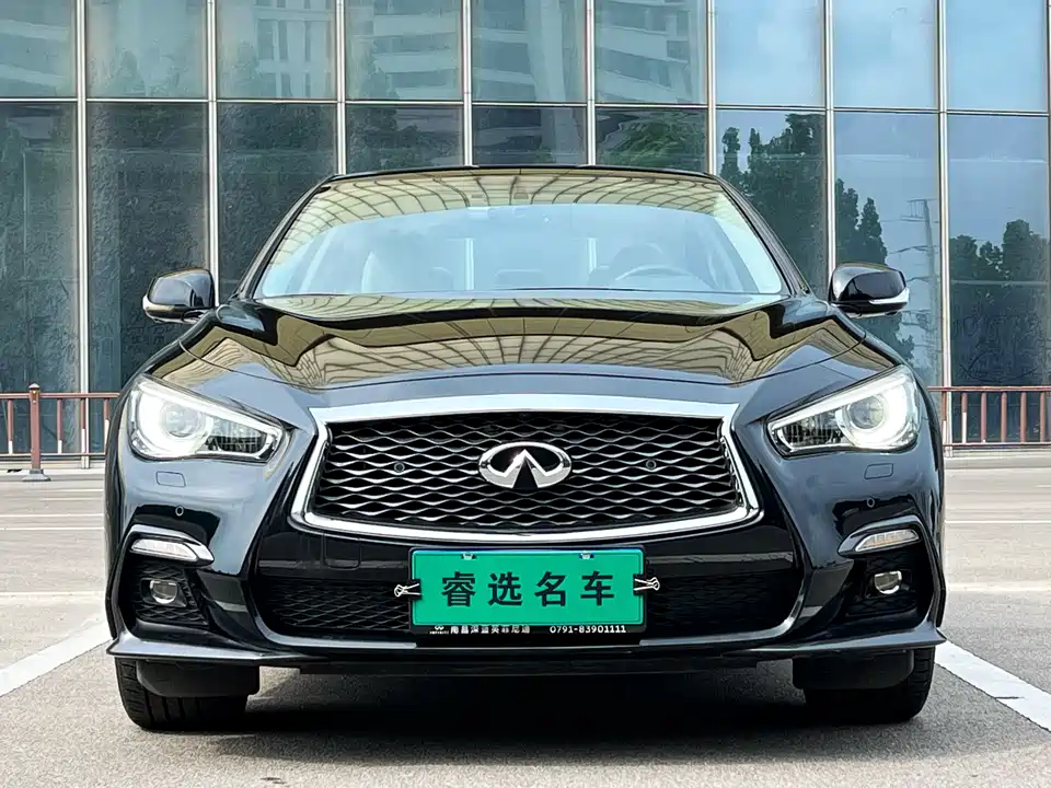 Infiniti Q50L