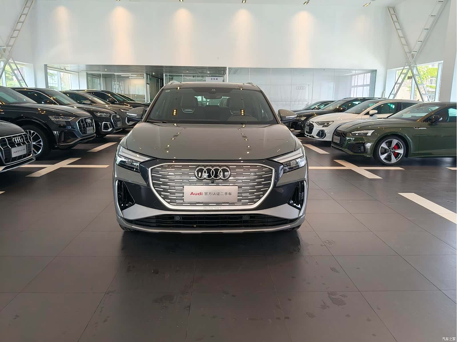 Audi Q4 e-tron, 2025 3