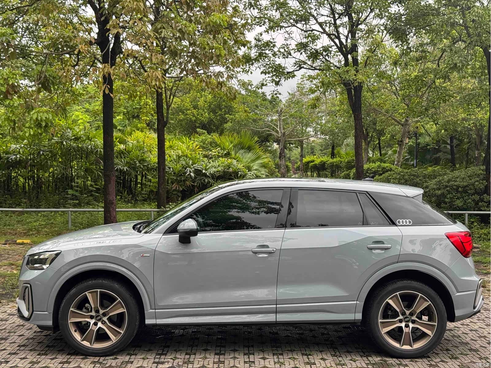 Audi Q2L, 2022 3
