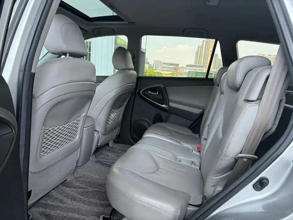 Toyota RAV4 Rongfang