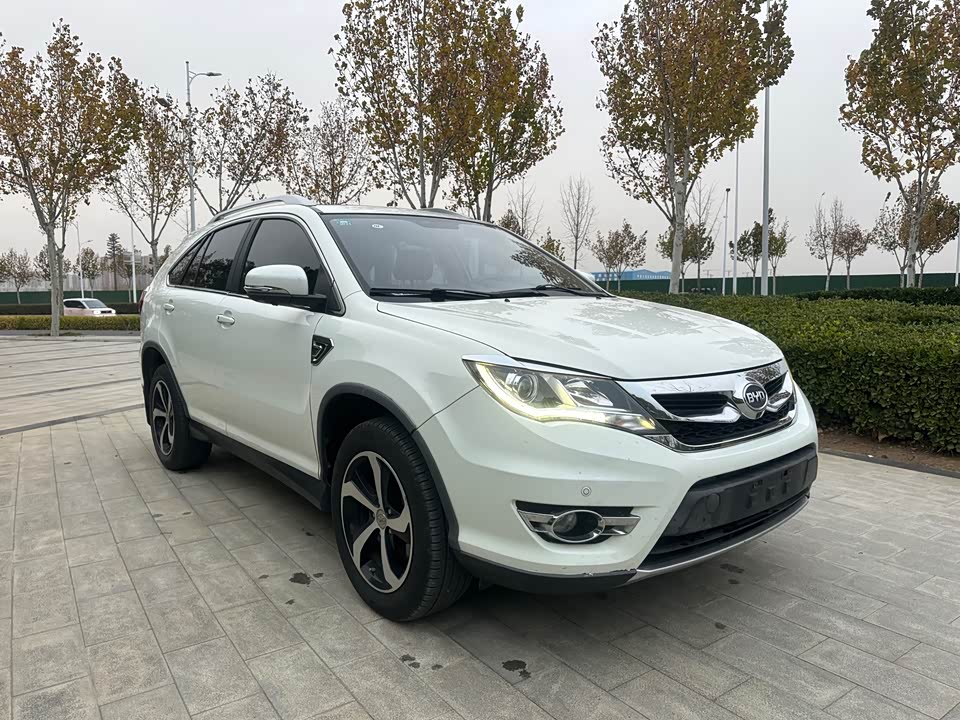 BYD S7