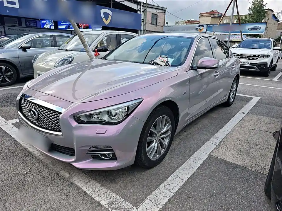 Infiniti Q50L