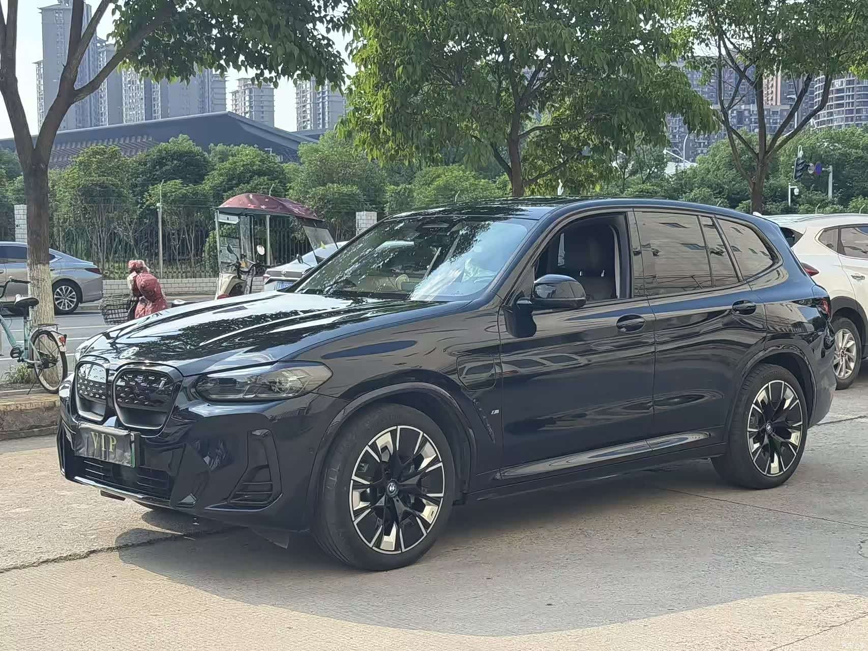 BMW iX3, 2023 1