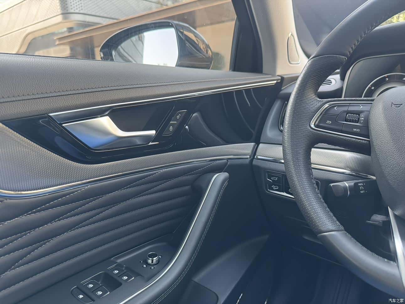 Hongqi HS5, 2022 28