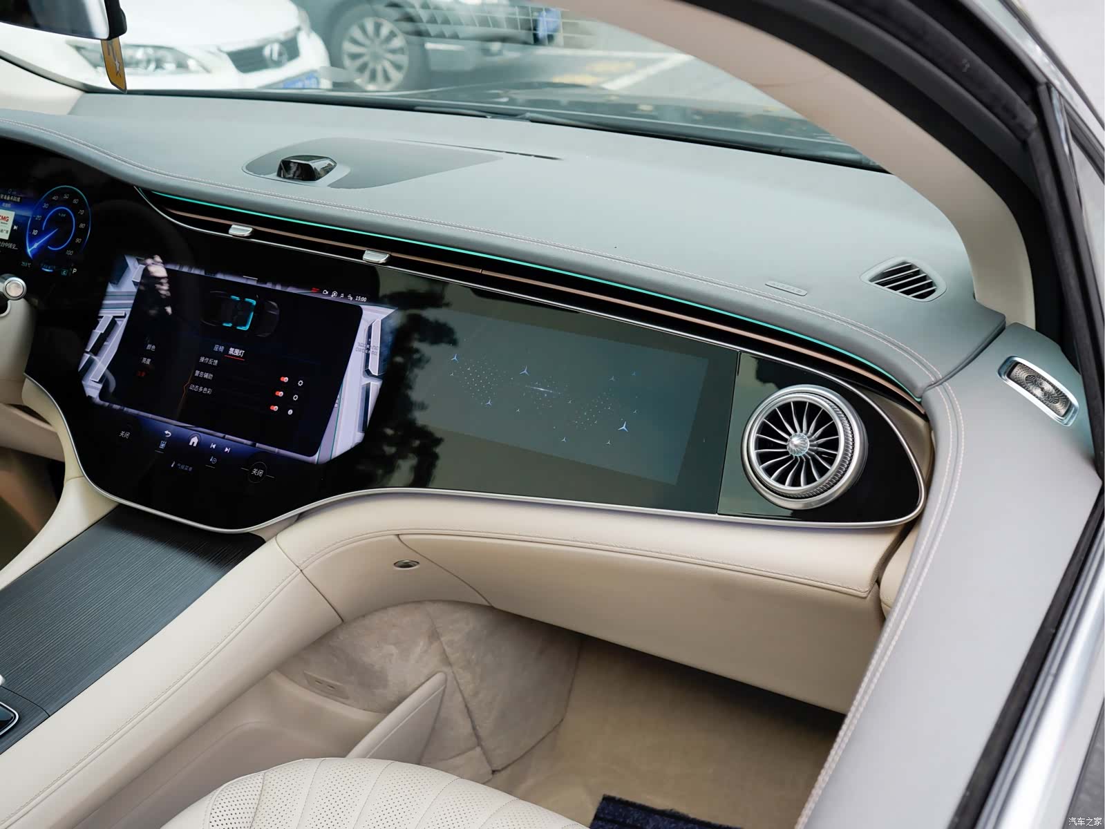 Mercedes-Benz EQS, 2024 17