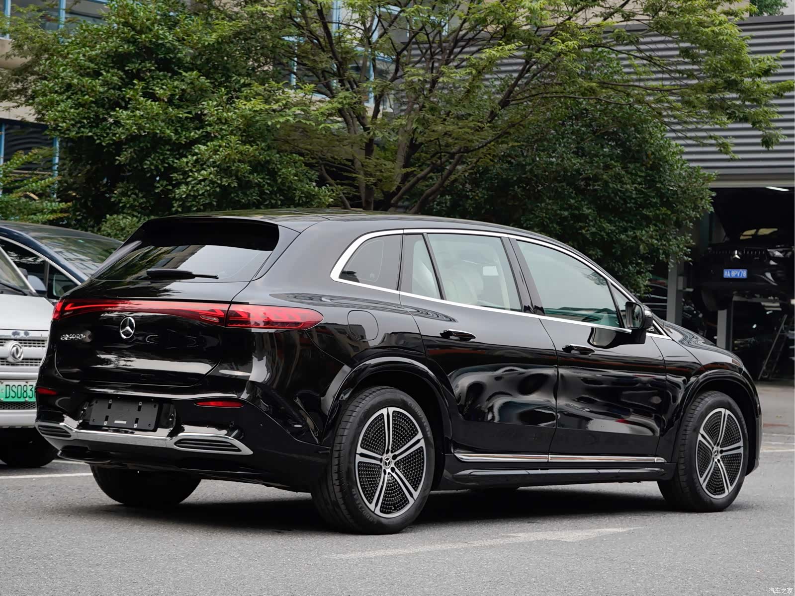 Mercedes-Benz EQS, 2024 4