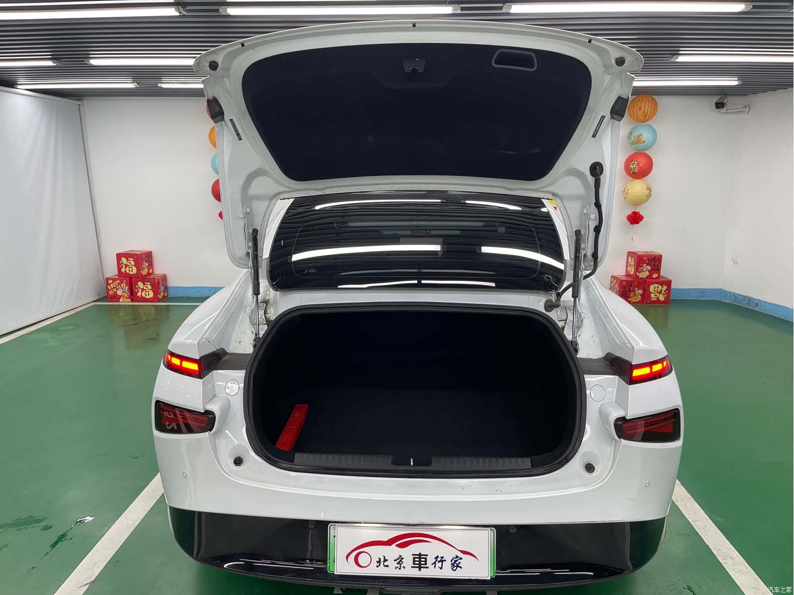 Xpeng P7, 2021 27