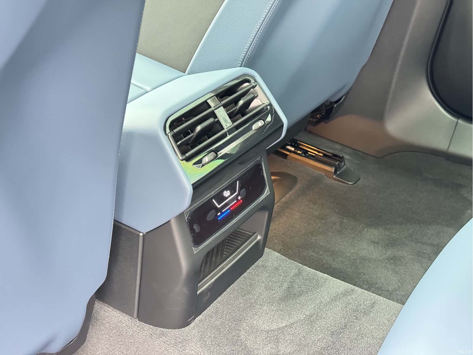BMW i5, 2024 9
