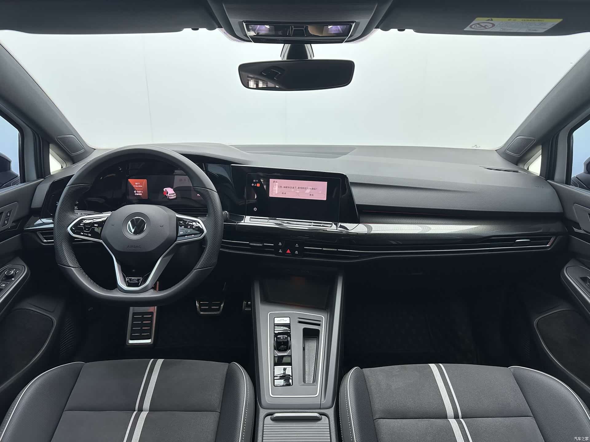 Volkswagen Golf, 2024 7