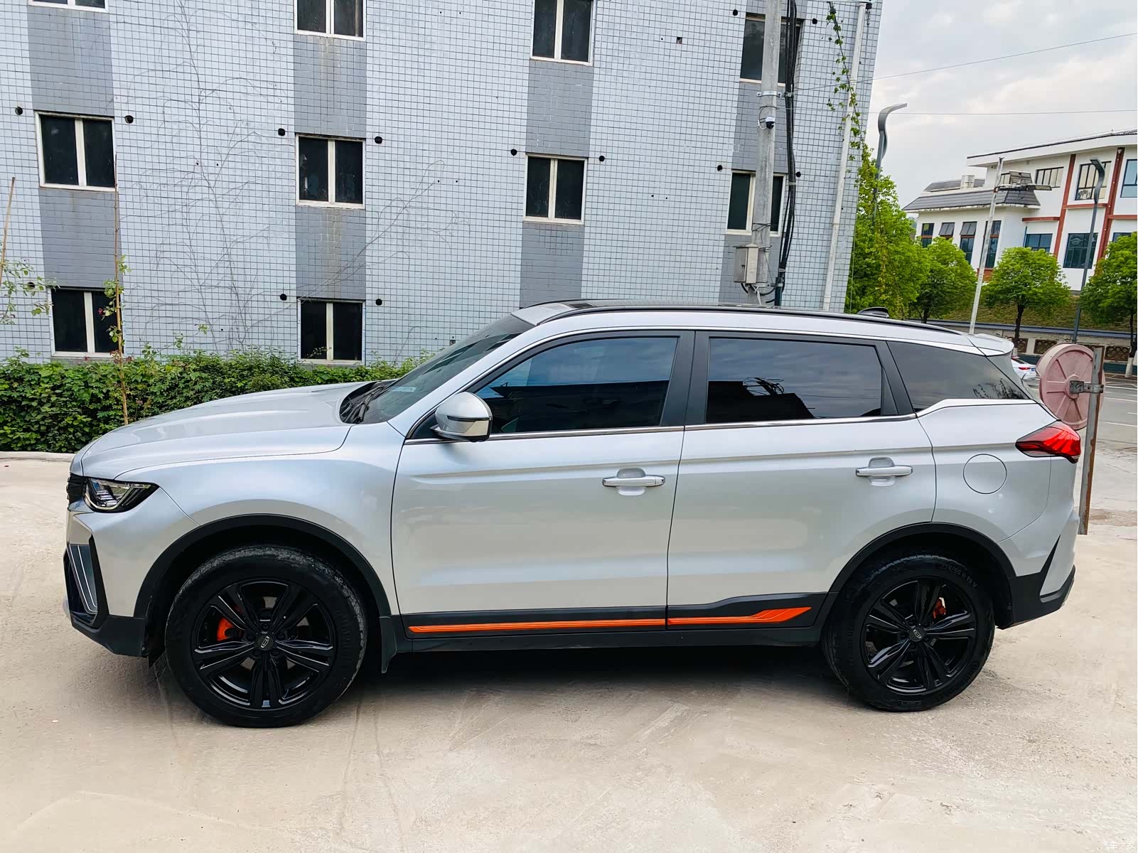 Geely Boyue, 2022 7
