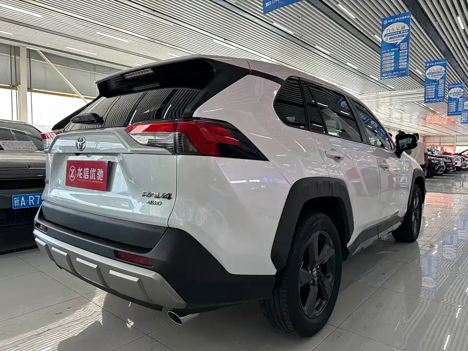 Toyota RAV4 Rongfang
