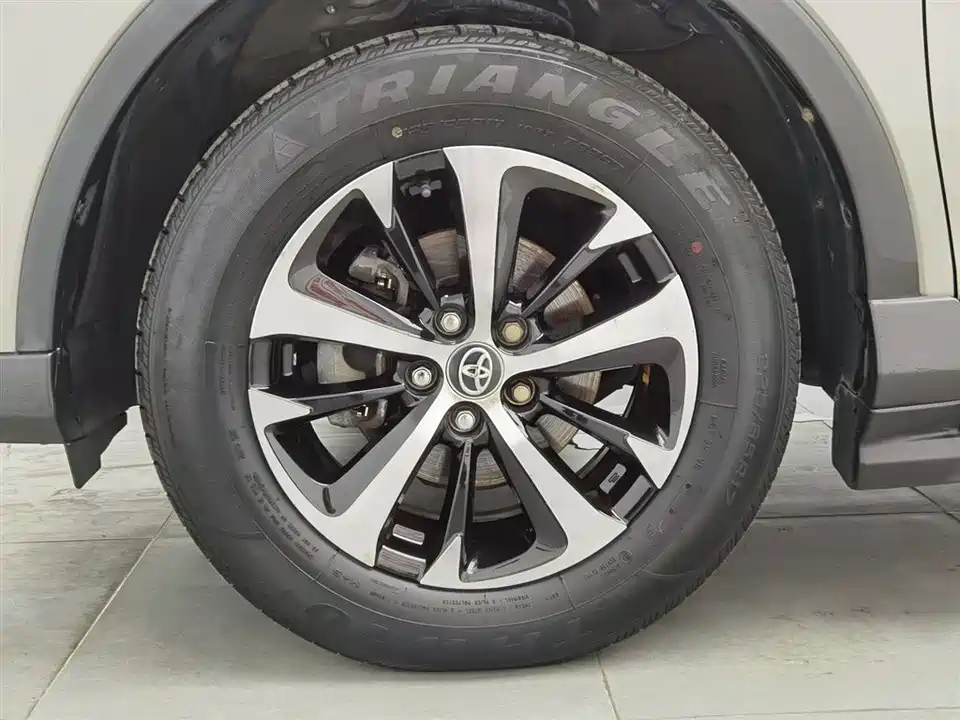 Toyota RAV4 Rongfang