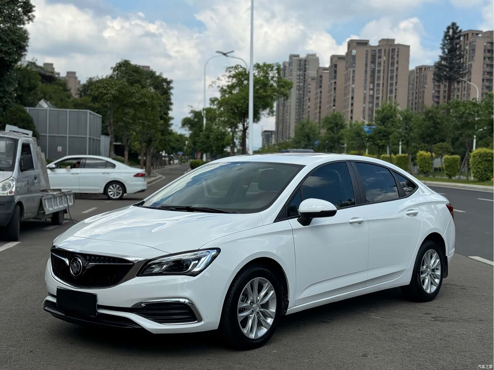 Buick Verano, 2019 1
