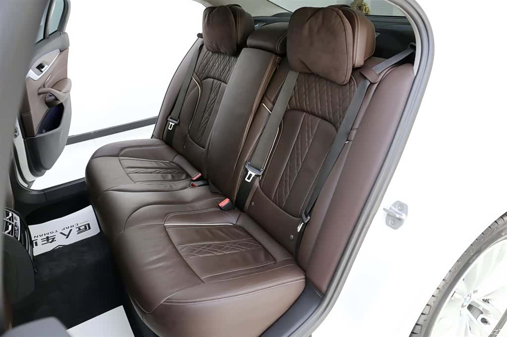BMW 5 Series, 2018 9