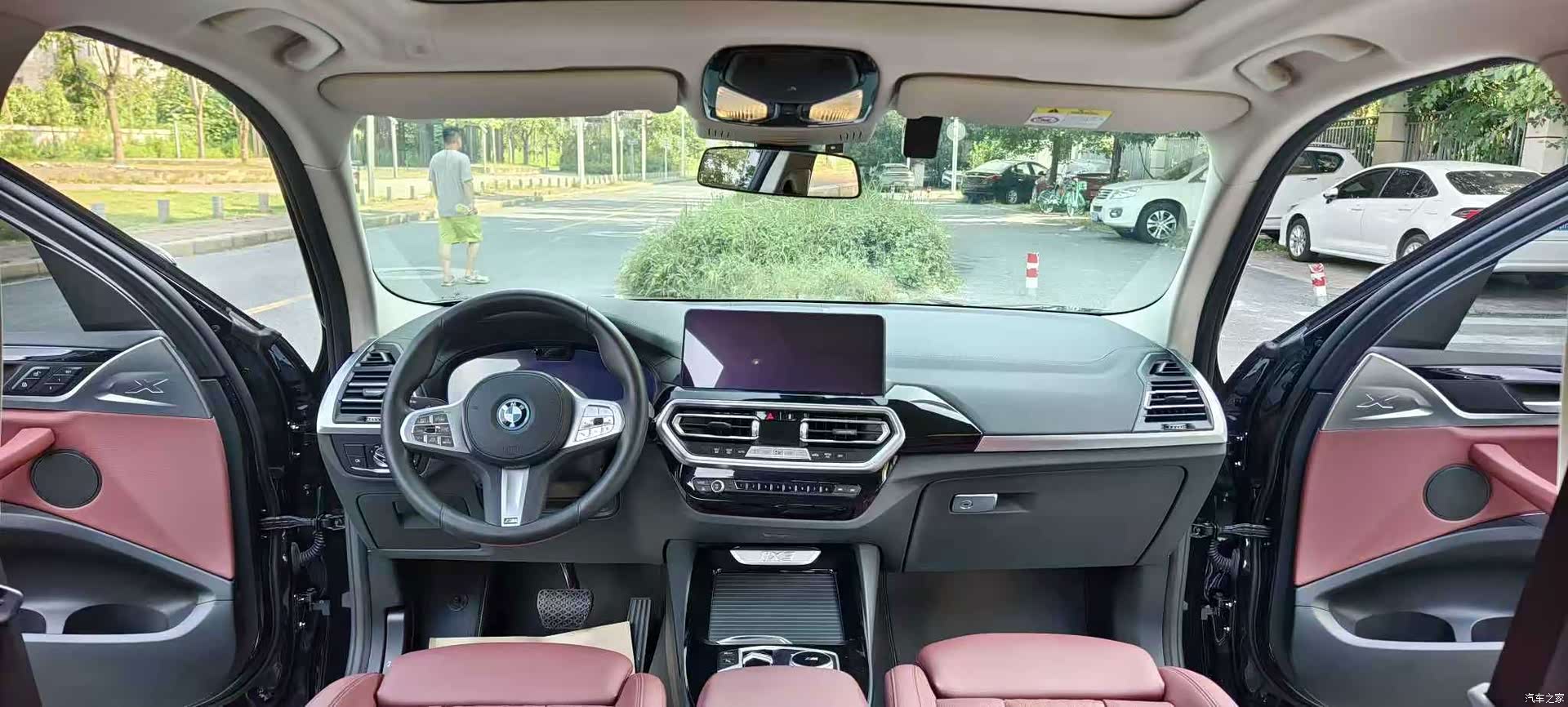 BMW iX3, 2024 14