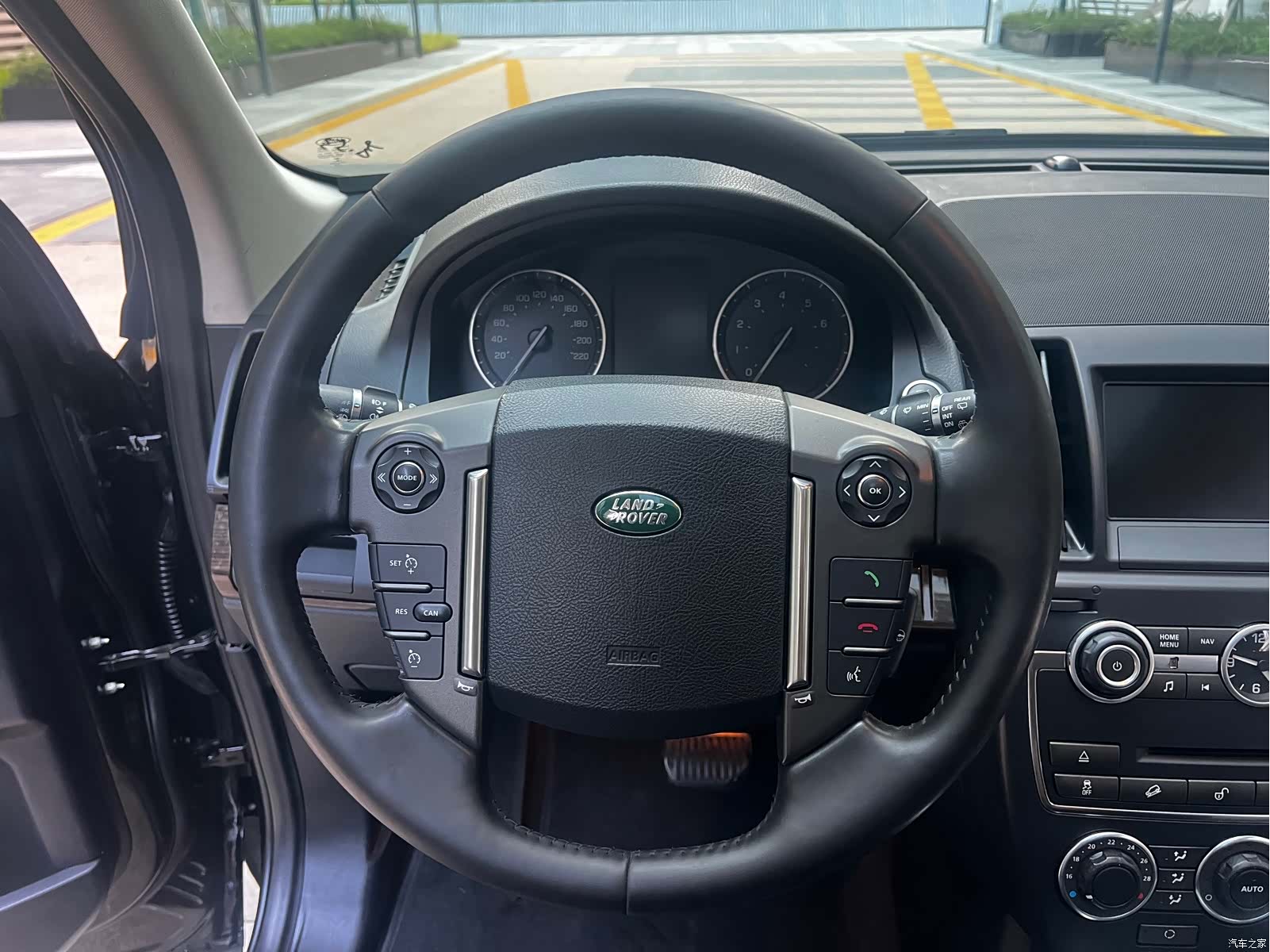 Land Rover Si4, 2015 14