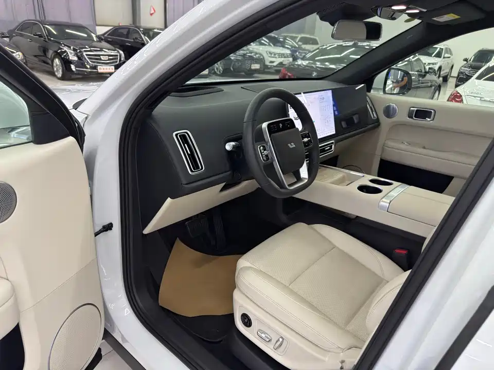 Li Auto Ideal L6