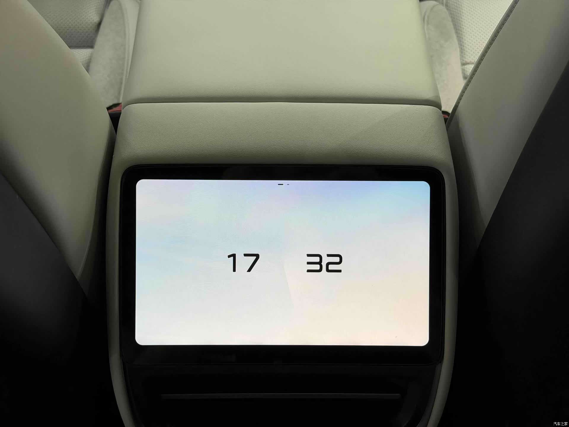 Xpeng P7, 2025 8