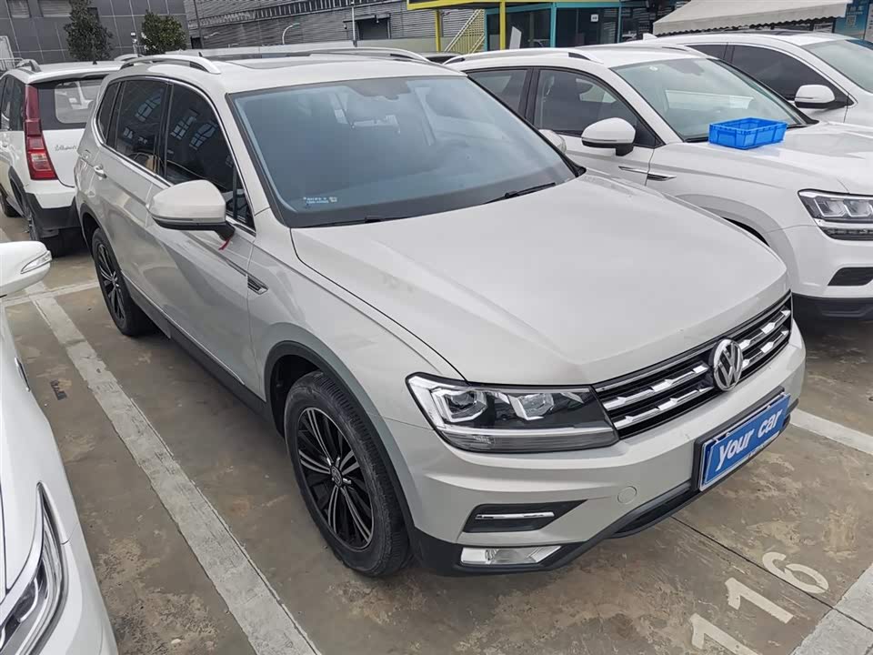 Volkswagen Tiguan L