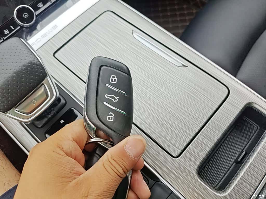 Roewe RX5, 2024 17