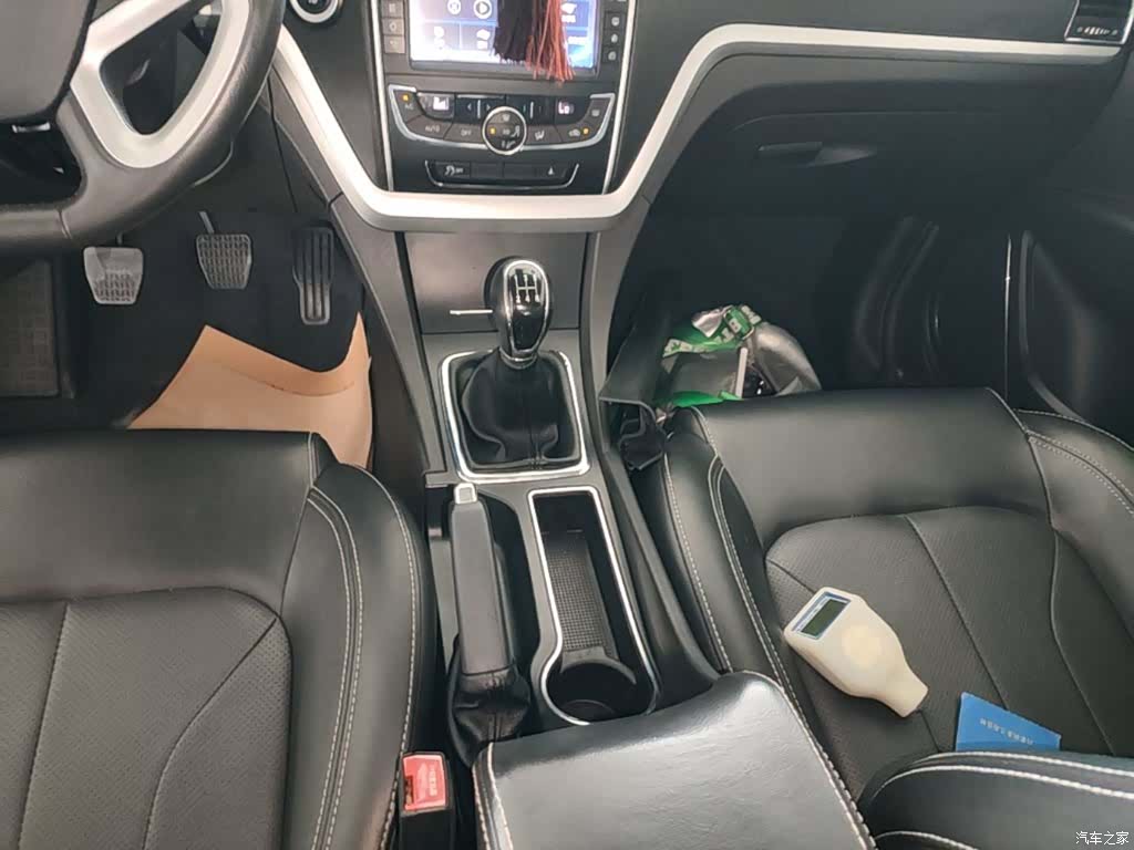 Geely Emgrand, 2016 10