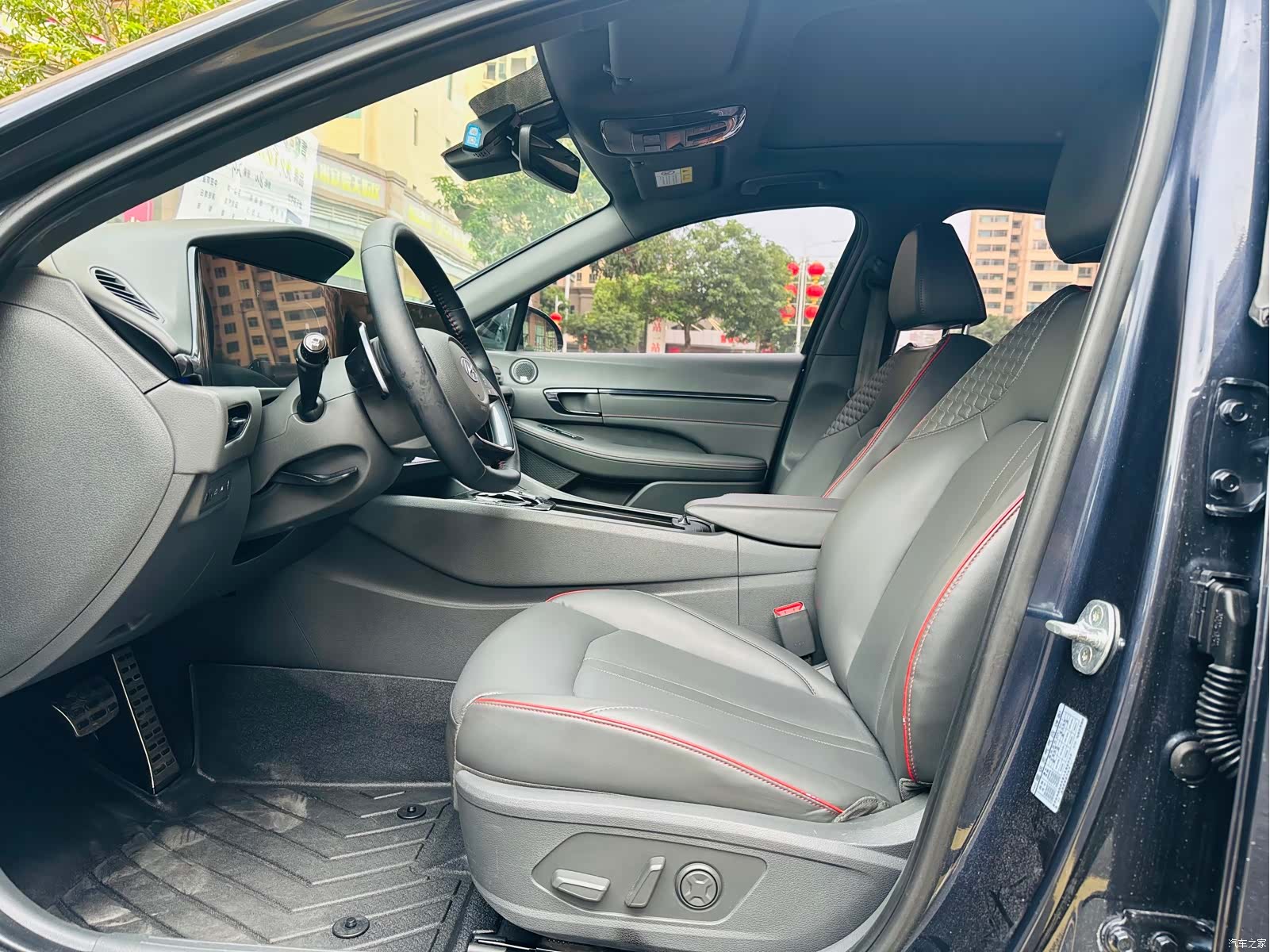 Hyundai Sonata, 2020 все фото