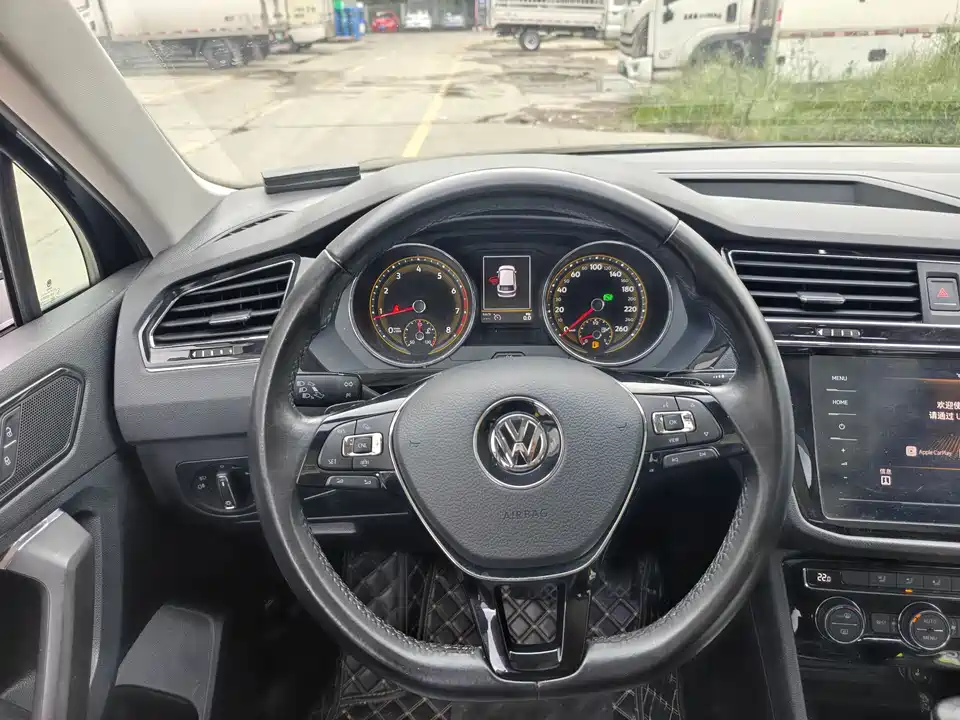 Volkswagen Tiguan L