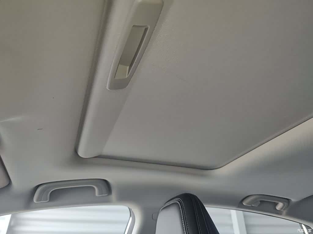 Geely Binray, 2023 18