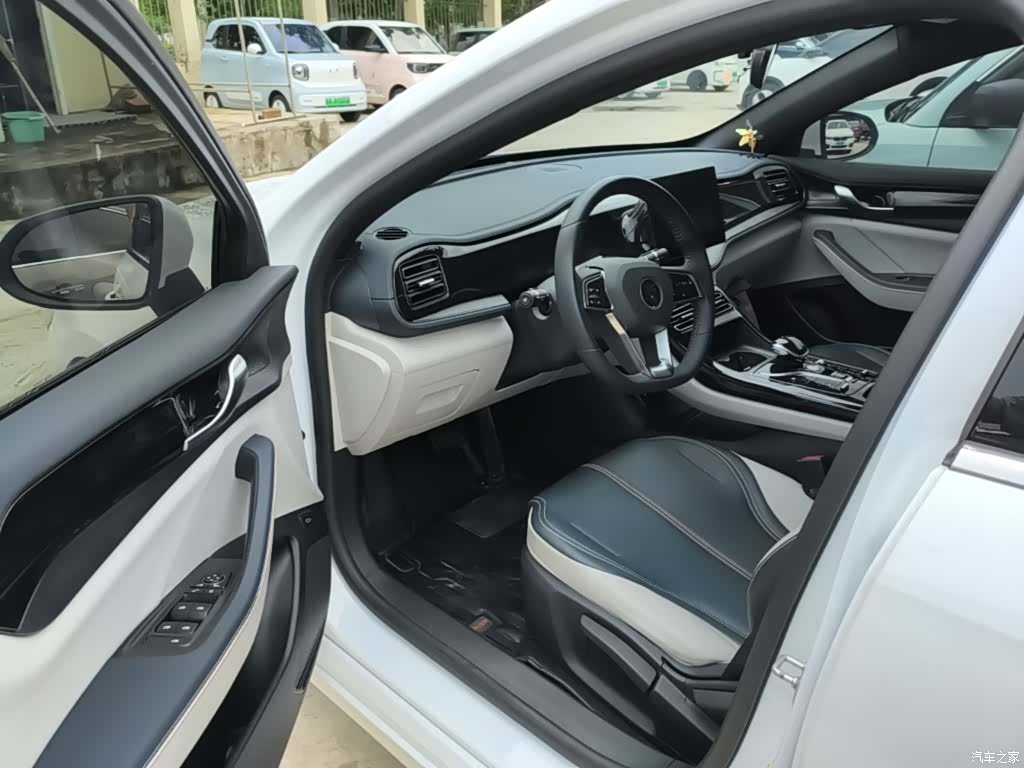 BYD Qin, 2023 12