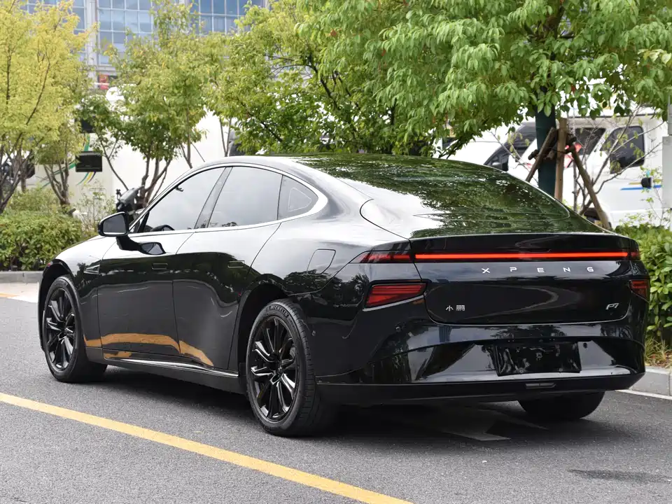 XPENG P7