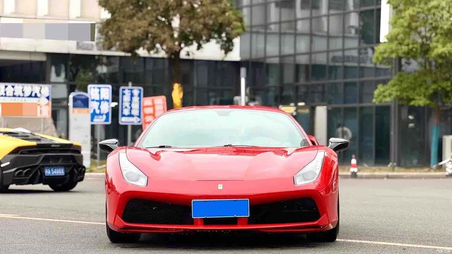 Ferrari 488, 2016 3