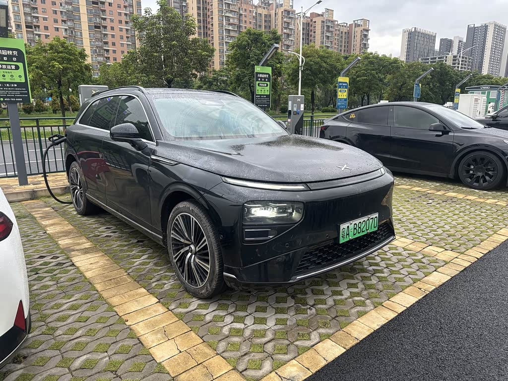 Xpeng G9