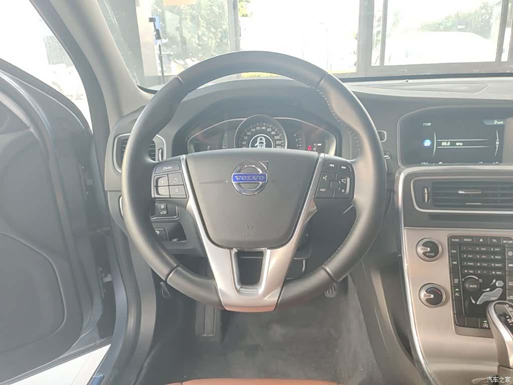 Volvo S60, 2016 11