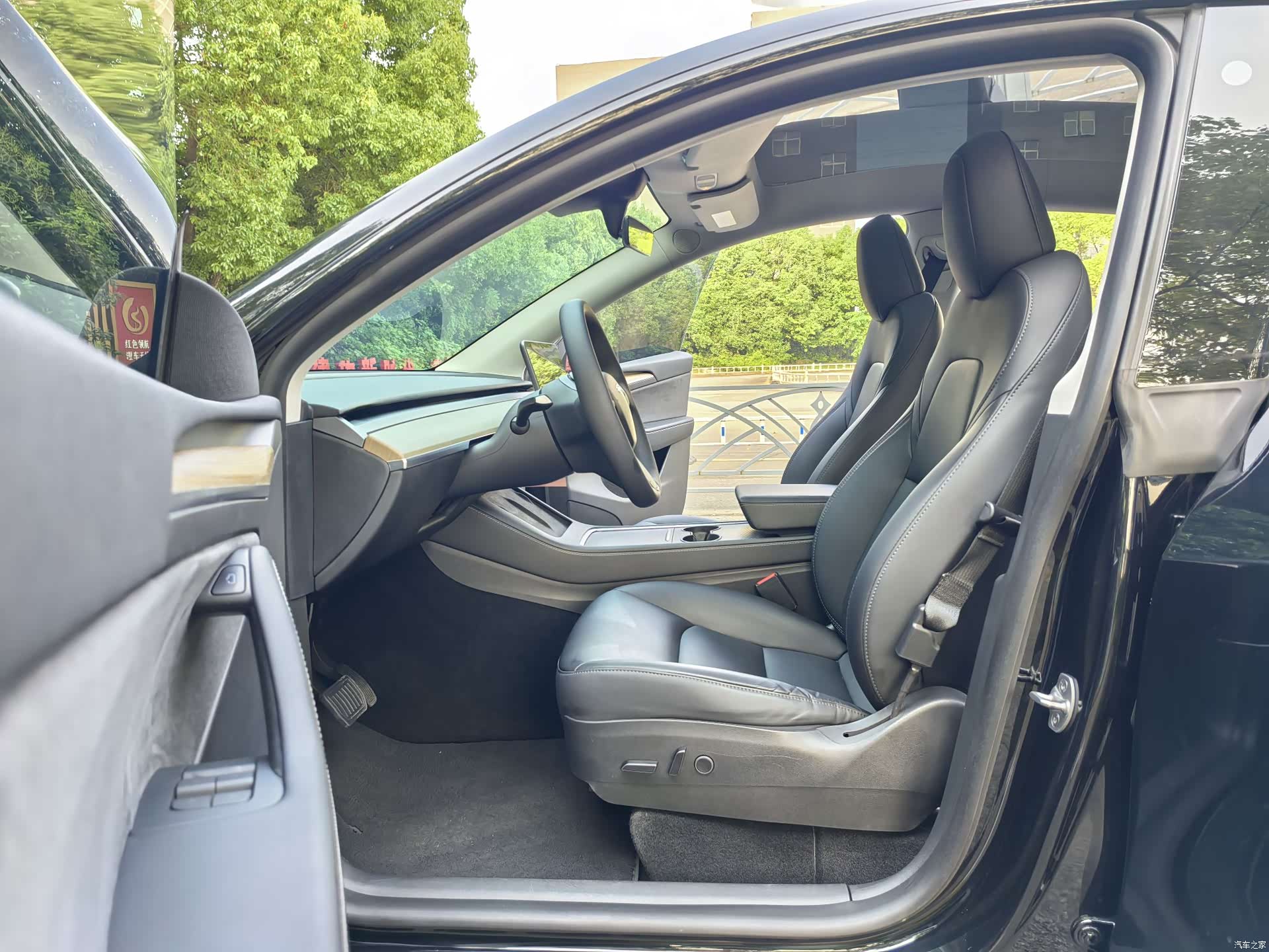 Tesla Model Y, 2022 12