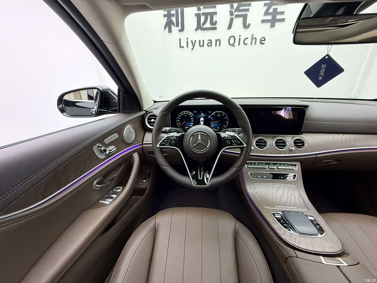 Mercedes-Benz E-Class, 2022 4