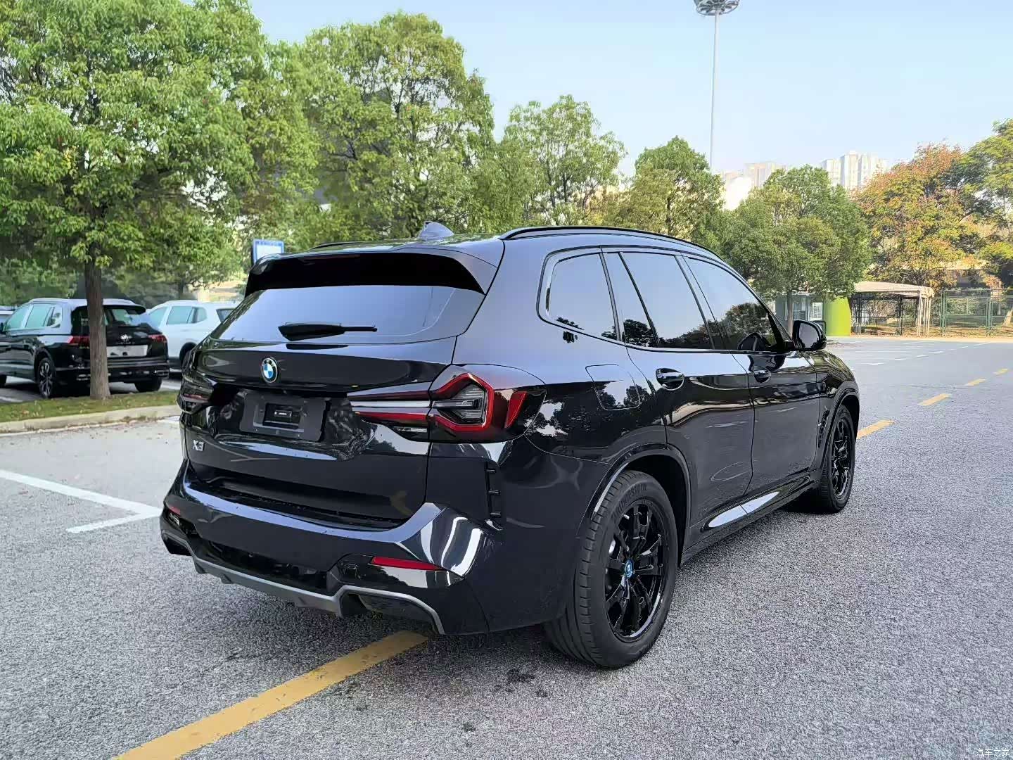 BMW iX3, 2024 все фото